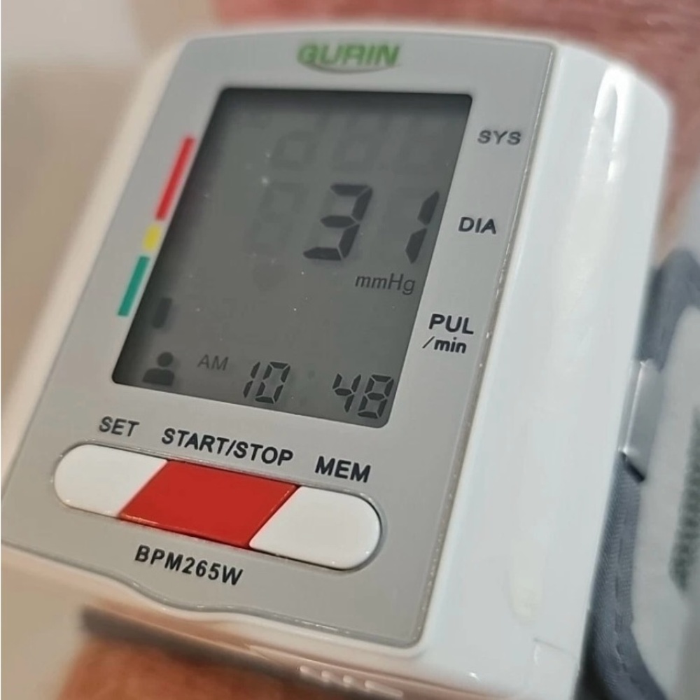 Gurin wrist Blood Pressure Monitor